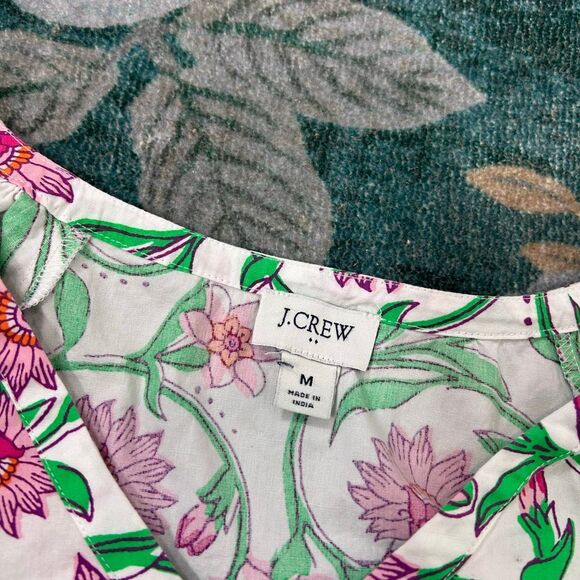 J. Crew Blouse Cotton poplin top Pink Green Floral White Lotus Bloom Medium M - Picture 3 of 14